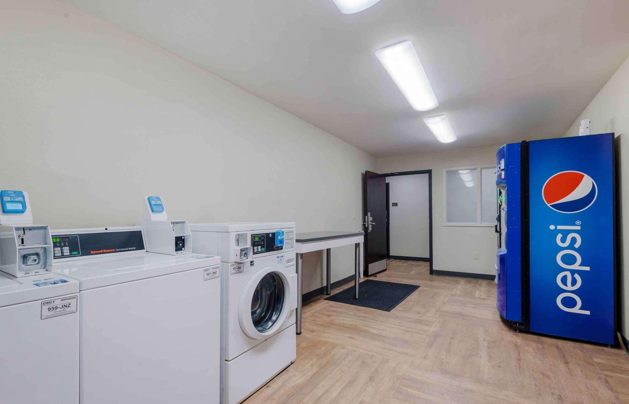 Extended Stay America Suites - Charlotte - University Place Zewnętrze zdjęcie